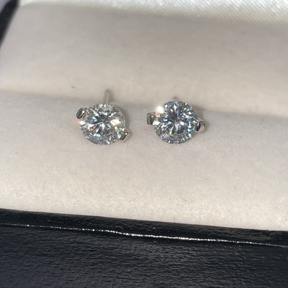 Solid 14K White Gold 1.00CTW Faux Diamond Round Cut Solitaire Stud Earrings - Picture 5 of 11